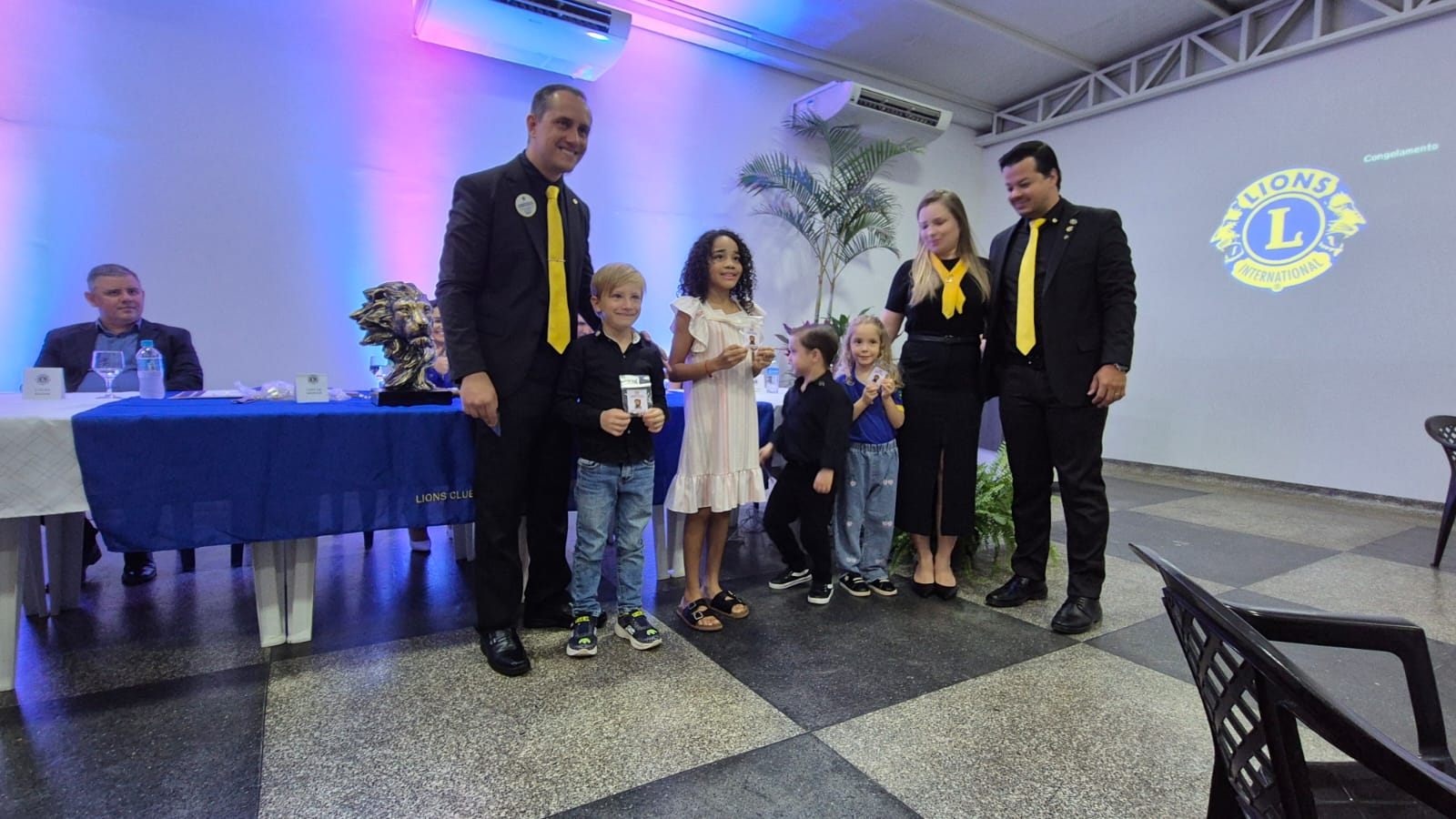 Governadora Cintia iniciou em Nova Mutum sua jornada de visitas aos Clubes do Distrito LB-4