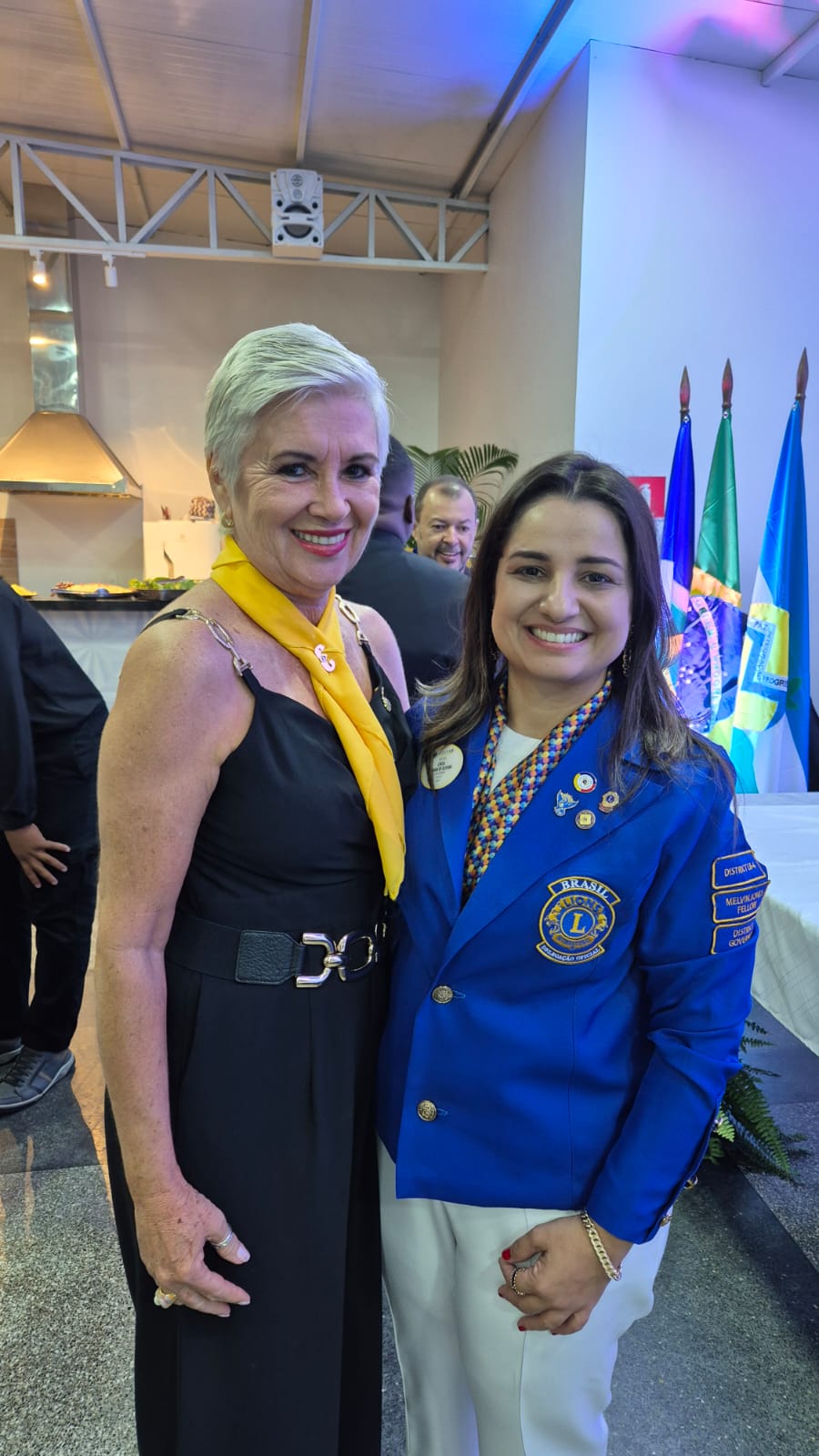 Governadora Cintia iniciou em Nova Mutum sua jornada de visitas aos Clubes do Distrito LB-4