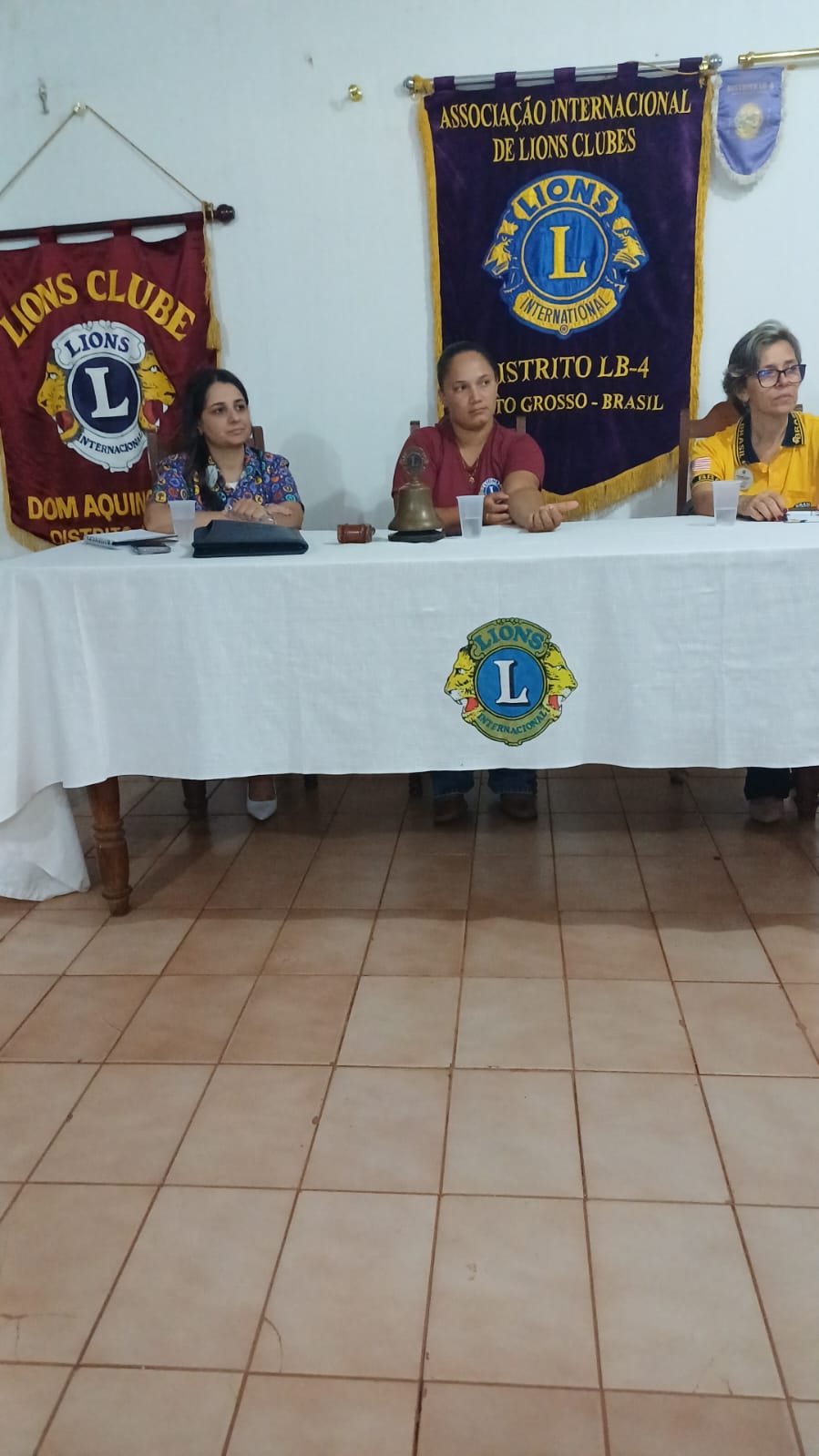 DG Cintia faz visita ao Lions Clube Dom Aquino