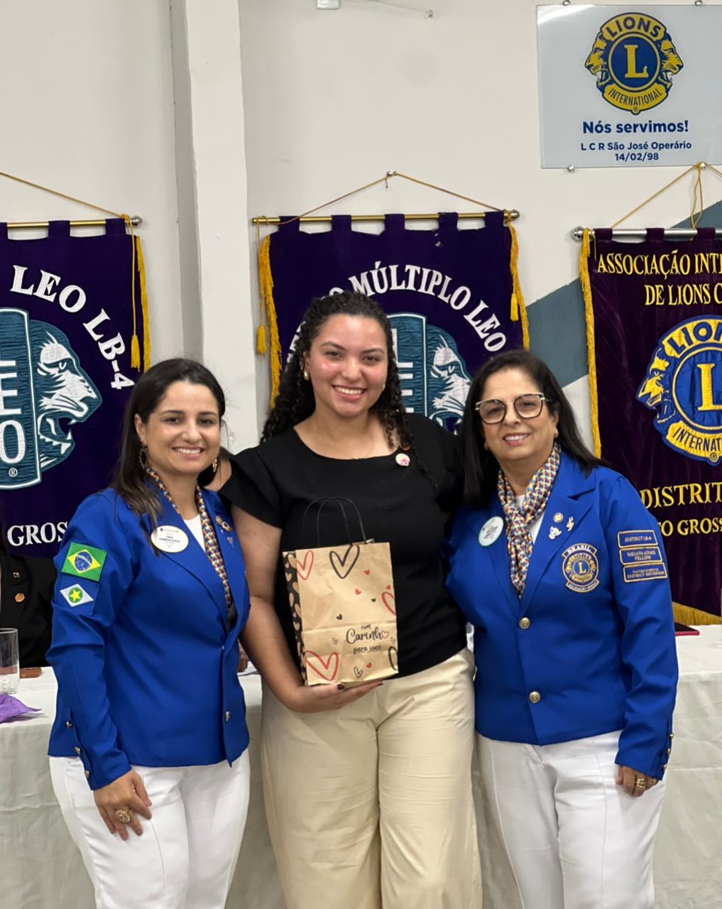 DG Cintia visita Lions São José Operário e participa de encontro de região do Leo Clube