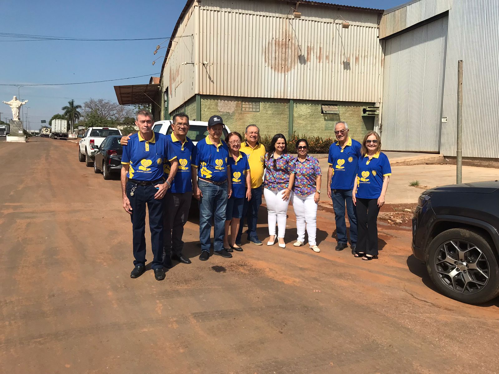 DG Cintia visita Pedra Preta e conhece parcerias do clube com comunidade