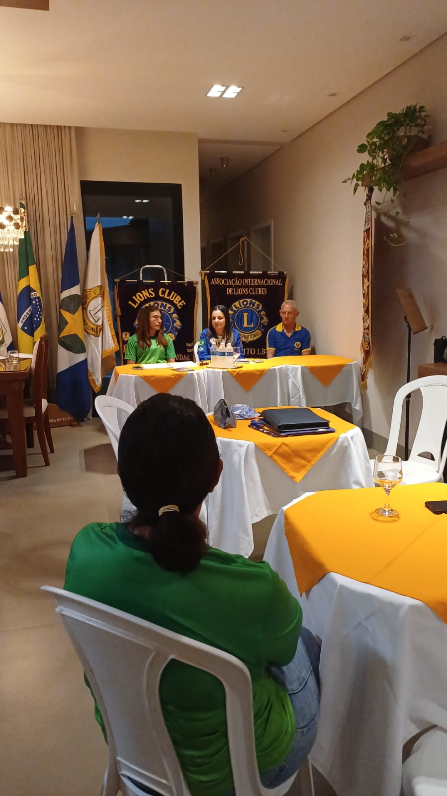 DG Cintia visita Lions Clubes de Cáceres