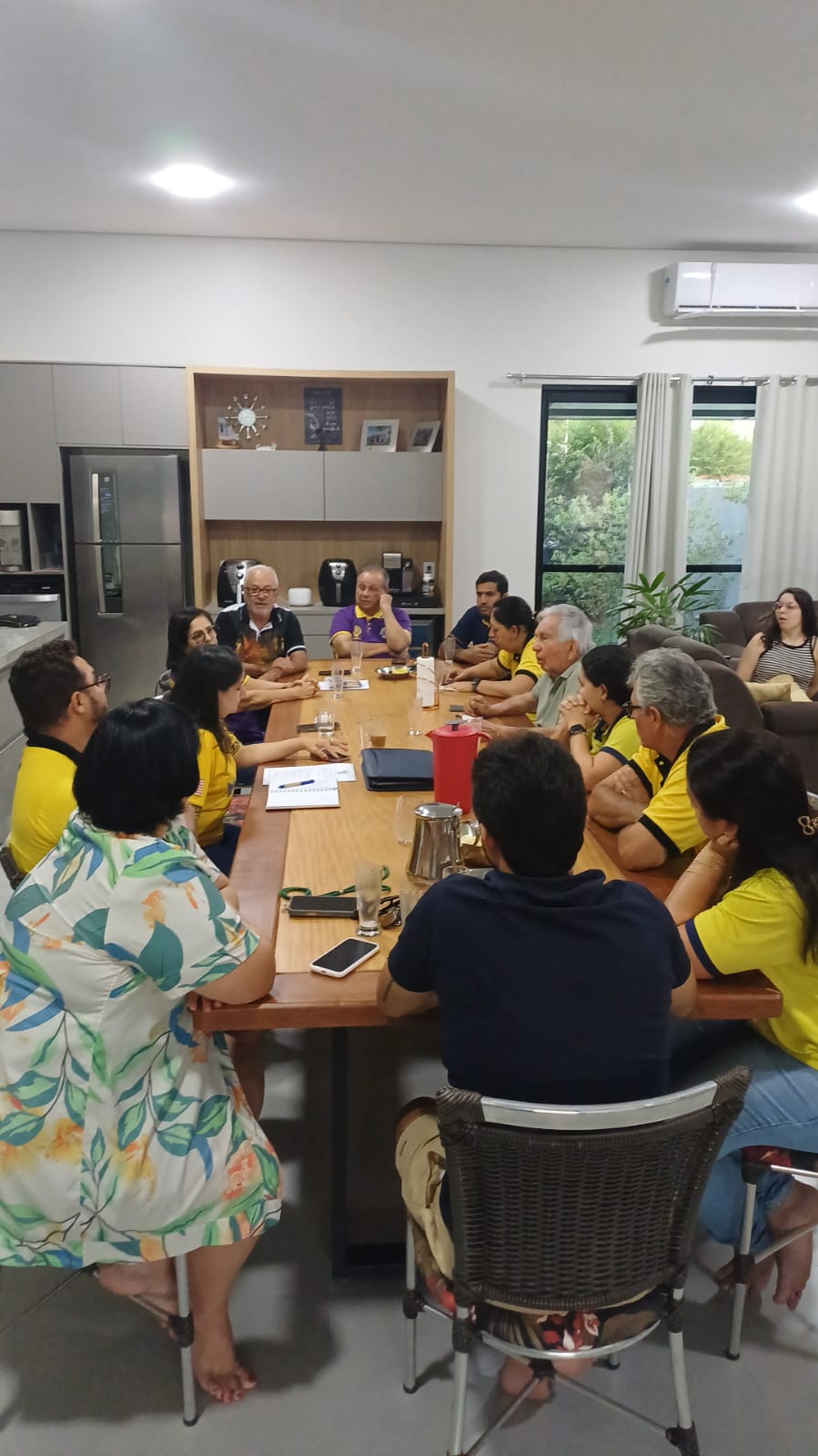 DG Cintia visitou o Lions Clube Juína e ouviu boas notícias durante o encontro