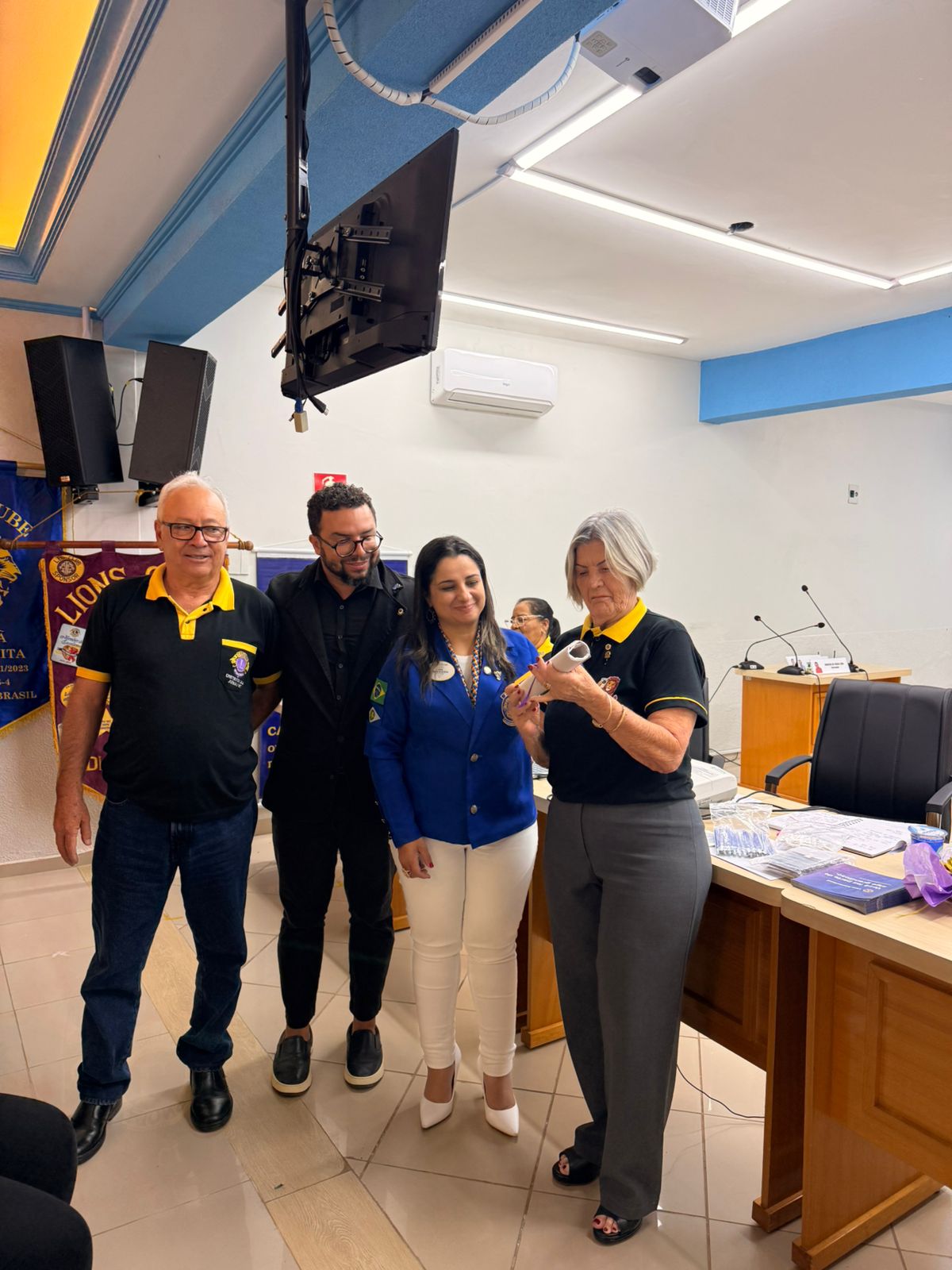 Novo clube do Distrito LB-4 inicia trajetória com entusiasmo e forte espírito de serviço