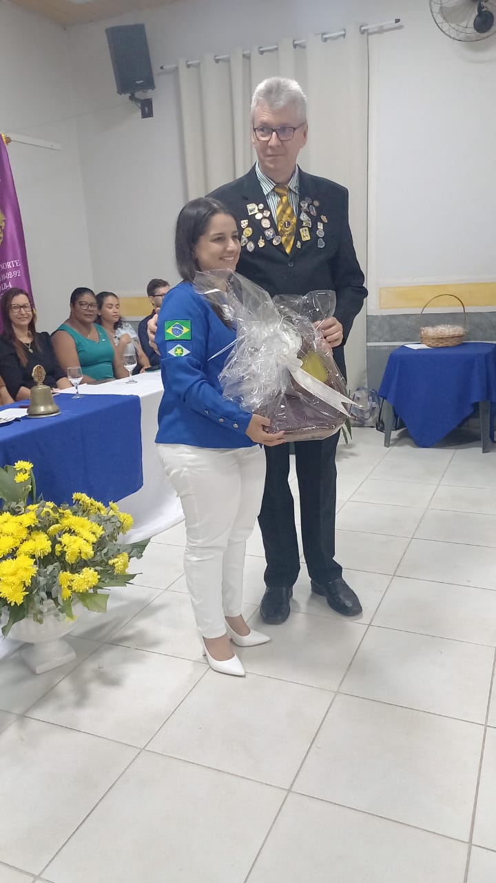 Governadora do Distrito LB-4 visita Lions Clube Matupá