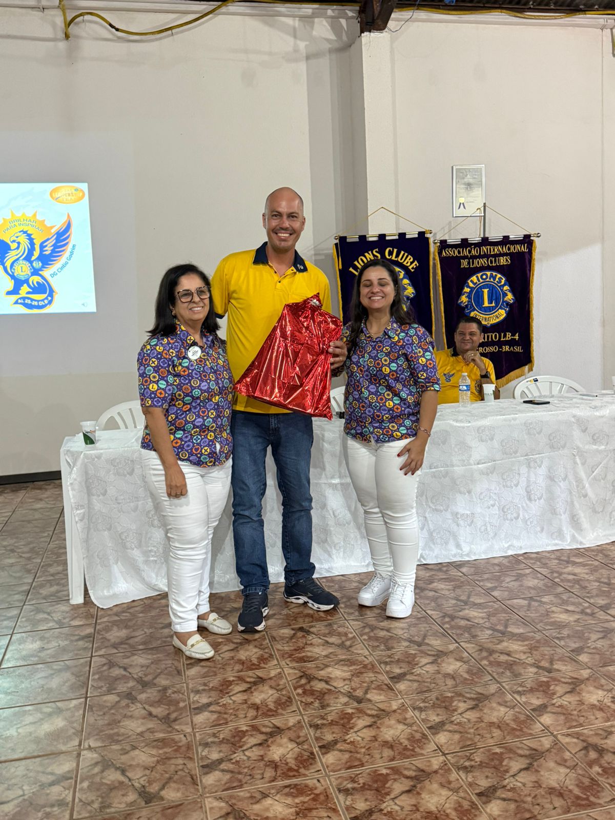 Governadora Cíntia Godrim visitou o jovem Lions Clube de Marcelândia