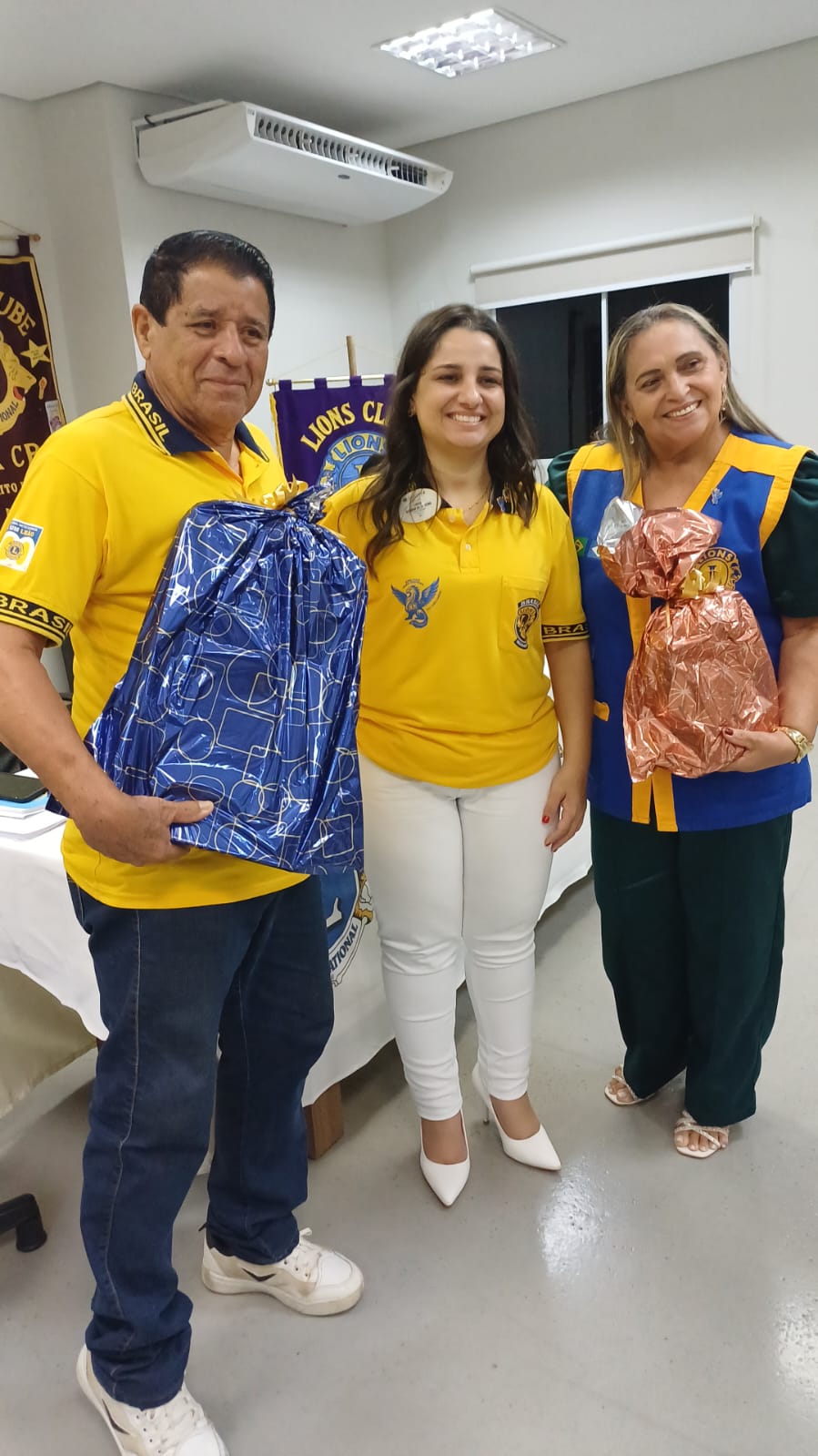 Cintia Godrim faz visita conjunta para os Lions Cuiabá Cidade Verde e CPA I