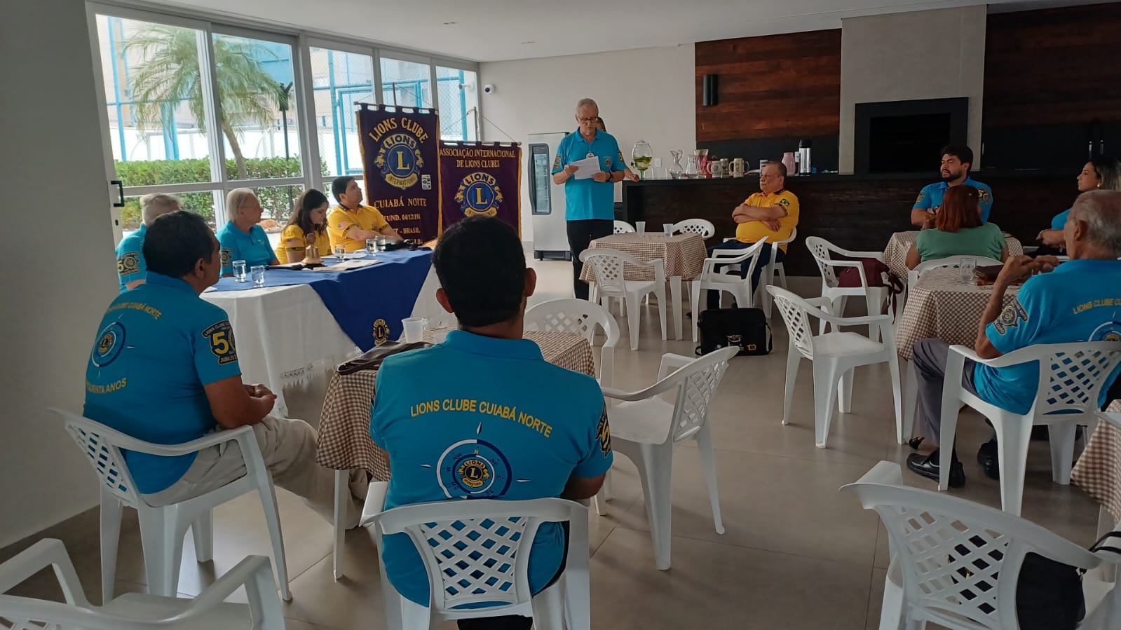 Governadora Cintia prestigia reunião do Cuiabá Norte