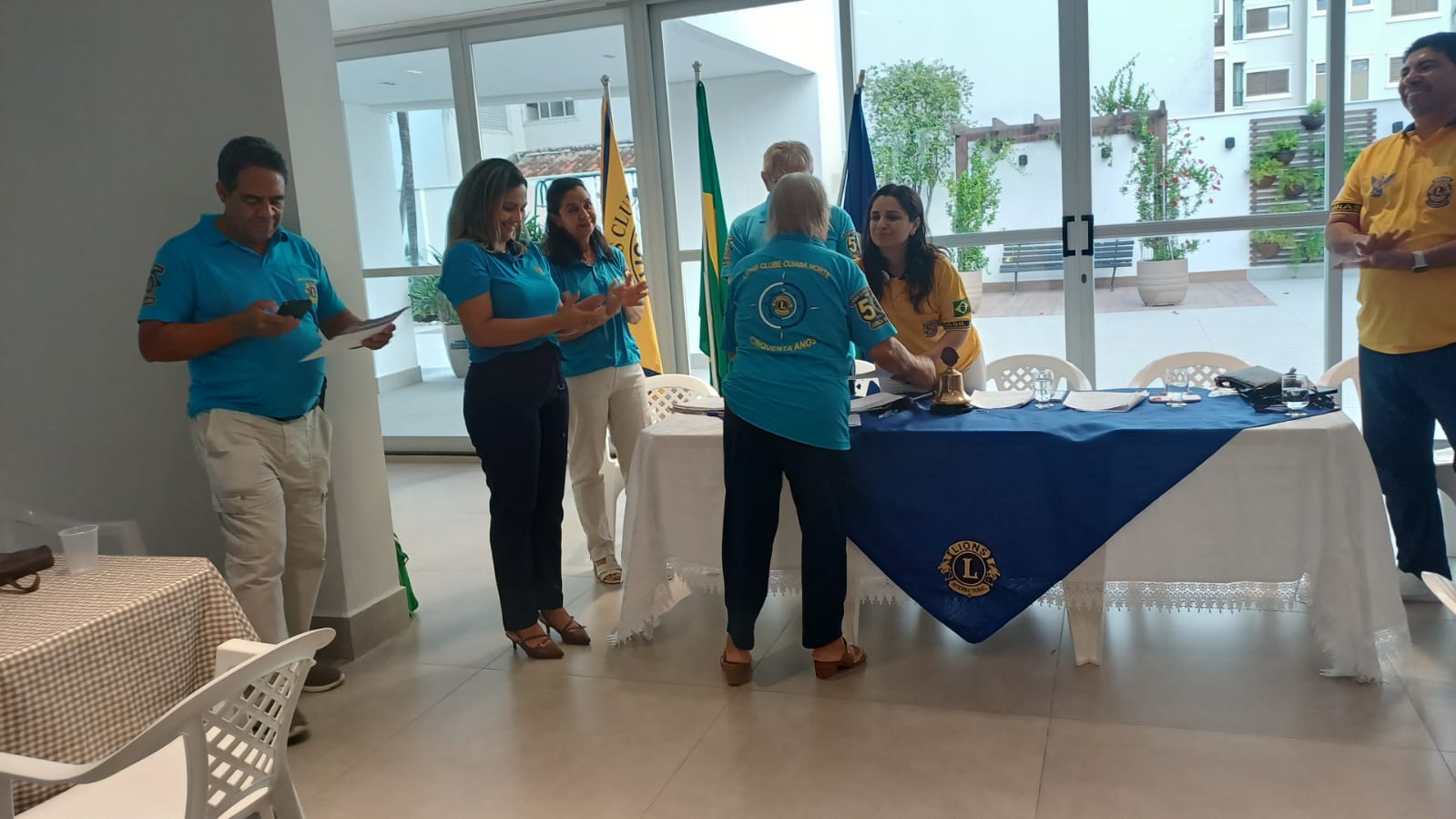 Governadora Cintia prestigia reunião do Cuiabá Norte