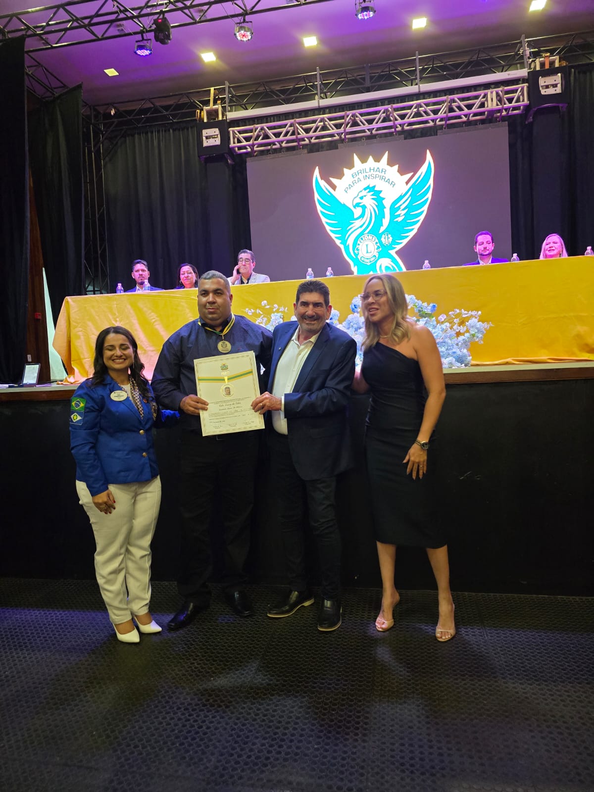 Sessão Solene com entrega de honrarias marca abertura de Convenção Distrital do Lions em Tangará da Serra