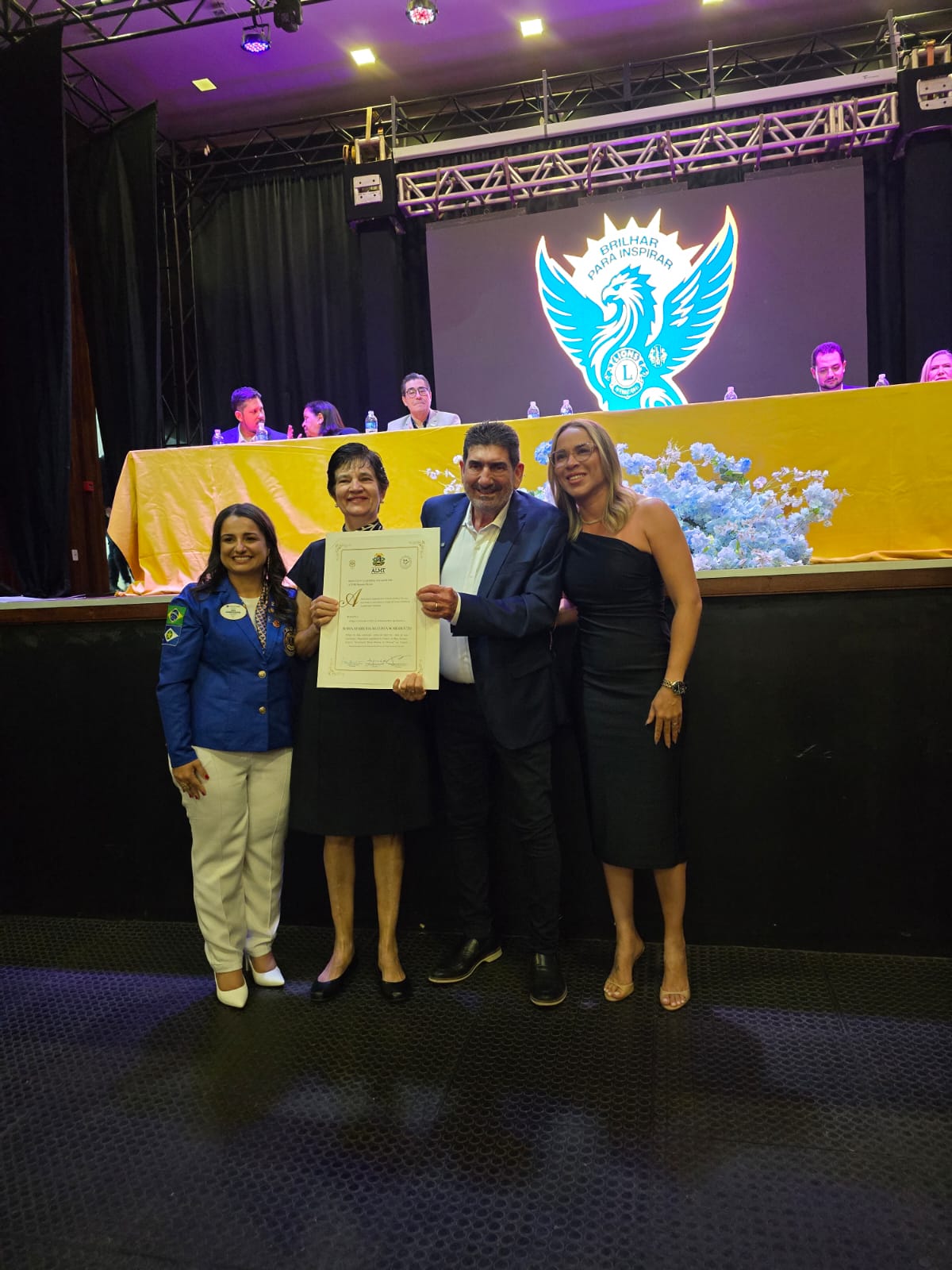 Sessão Solene com entrega de honrarias marca abertura de Convenção Distrital do Lions em Tangará da Serra