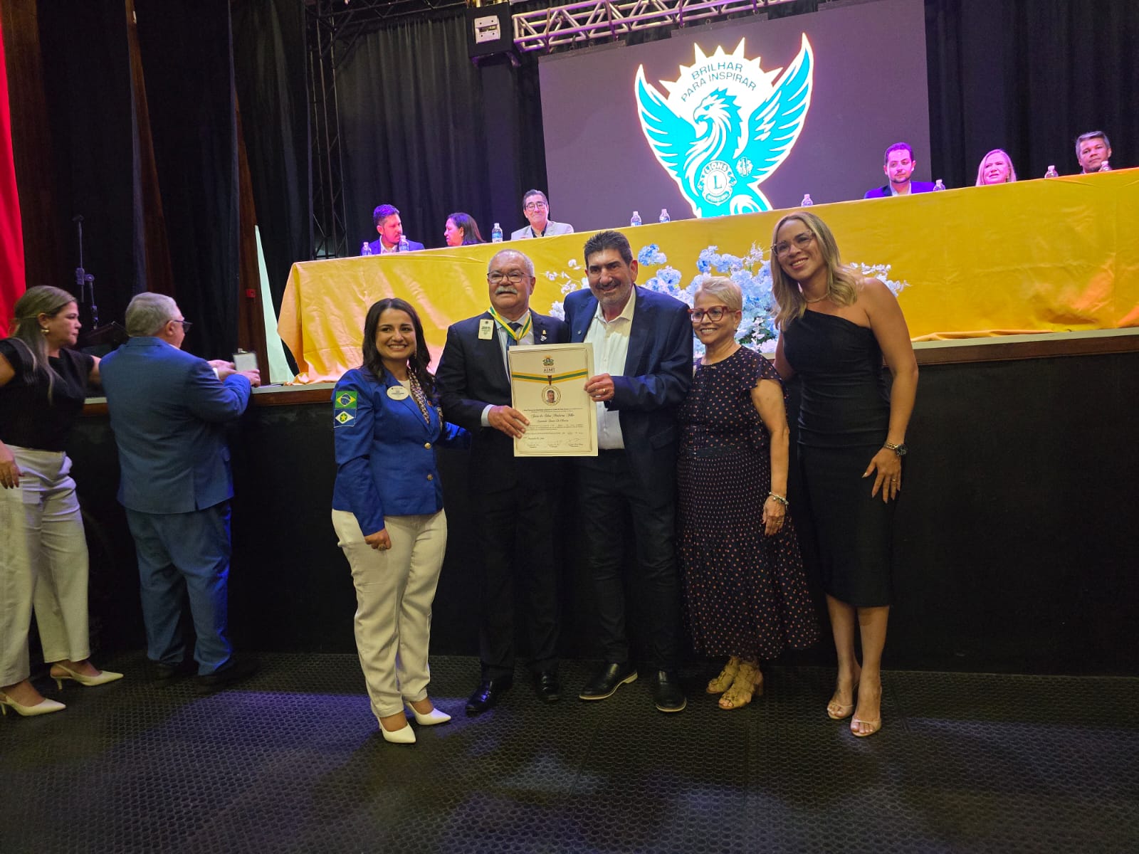 Sessão Solene com entrega de honrarias marca abertura de Convenção Distrital do Lions em Tangará da Serra