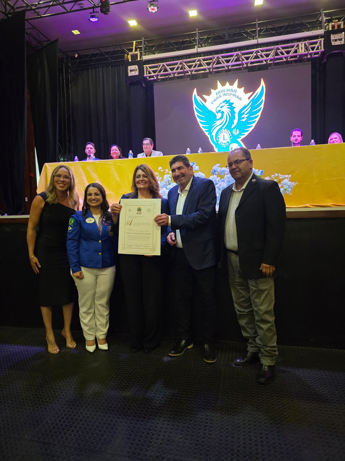 Sessão Solene com entrega de honrarias marca abertura de Convenção Distrital do Lions em Tangará da Serra