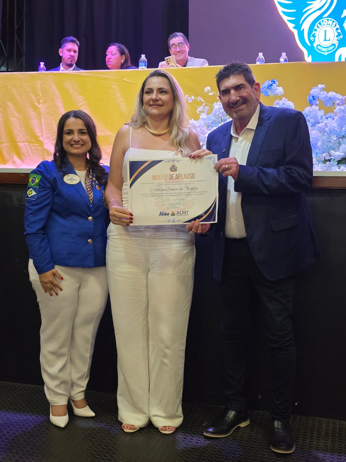 Sessão Solene com entrega de honrarias marca abertura de Convenção Distrital do Lions em Tangará da Serra