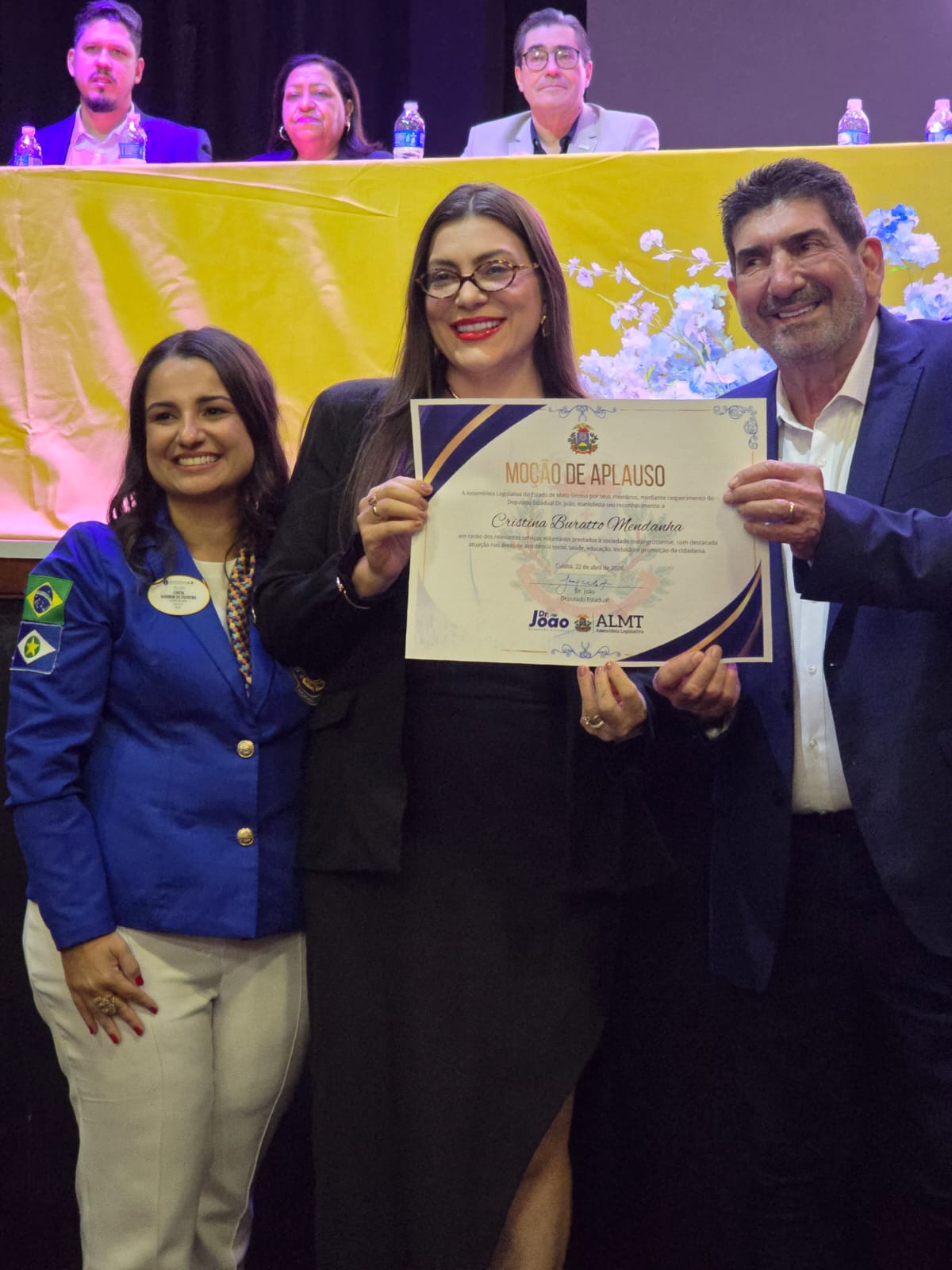 Sessão Solene com entrega de honrarias marca abertura de Convenção Distrital do Lions em Tangará da Serra