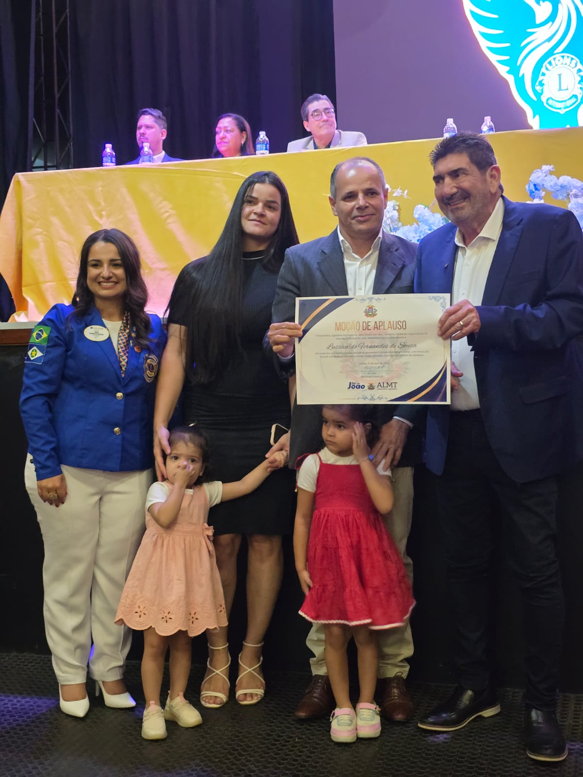 Sessão Solene com entrega de honrarias marca abertura de Convenção Distrital do Lions em Tangará da Serra