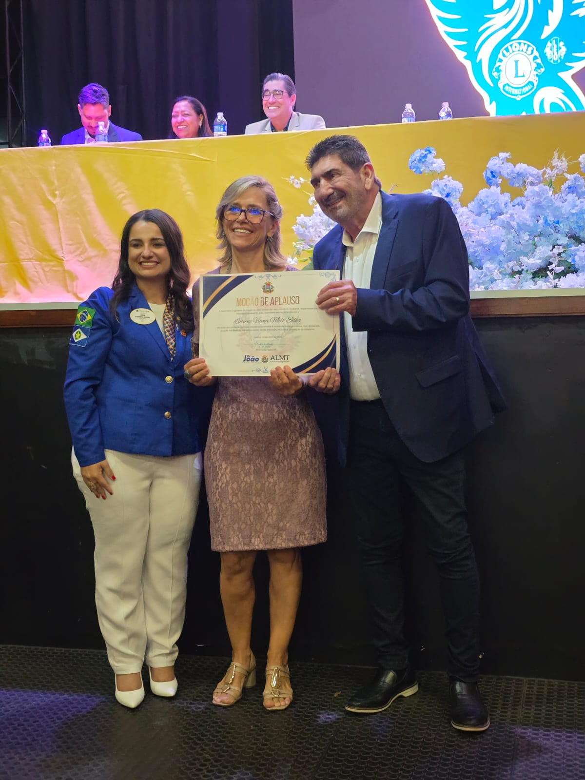 Sessão Solene com entrega de honrarias marca abertura de Convenção Distrital do Lions em Tangará da Serra