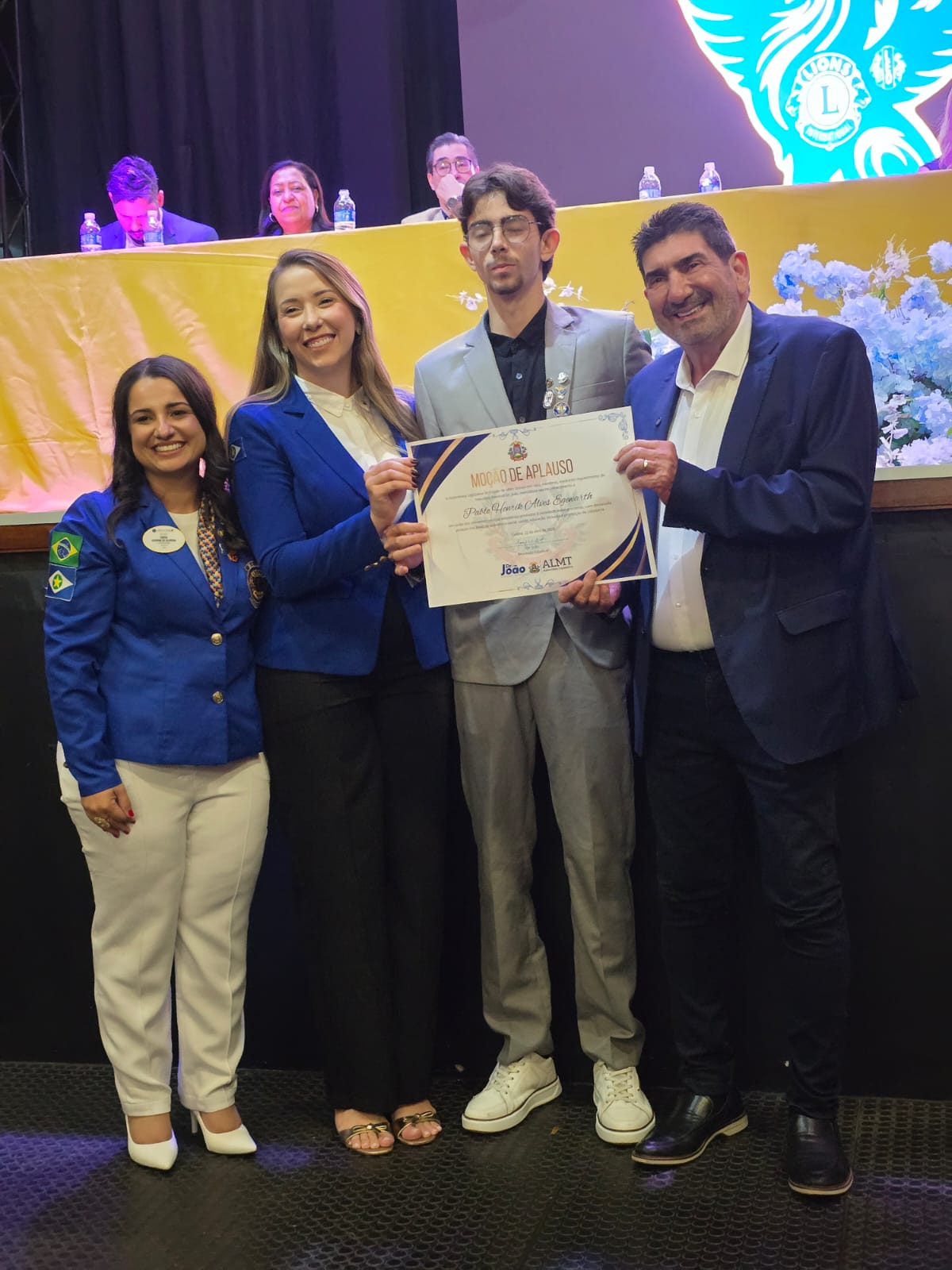 Sessão Solene com entrega de honrarias marca abertura de Convenção Distrital do Lions em Tangará da Serra