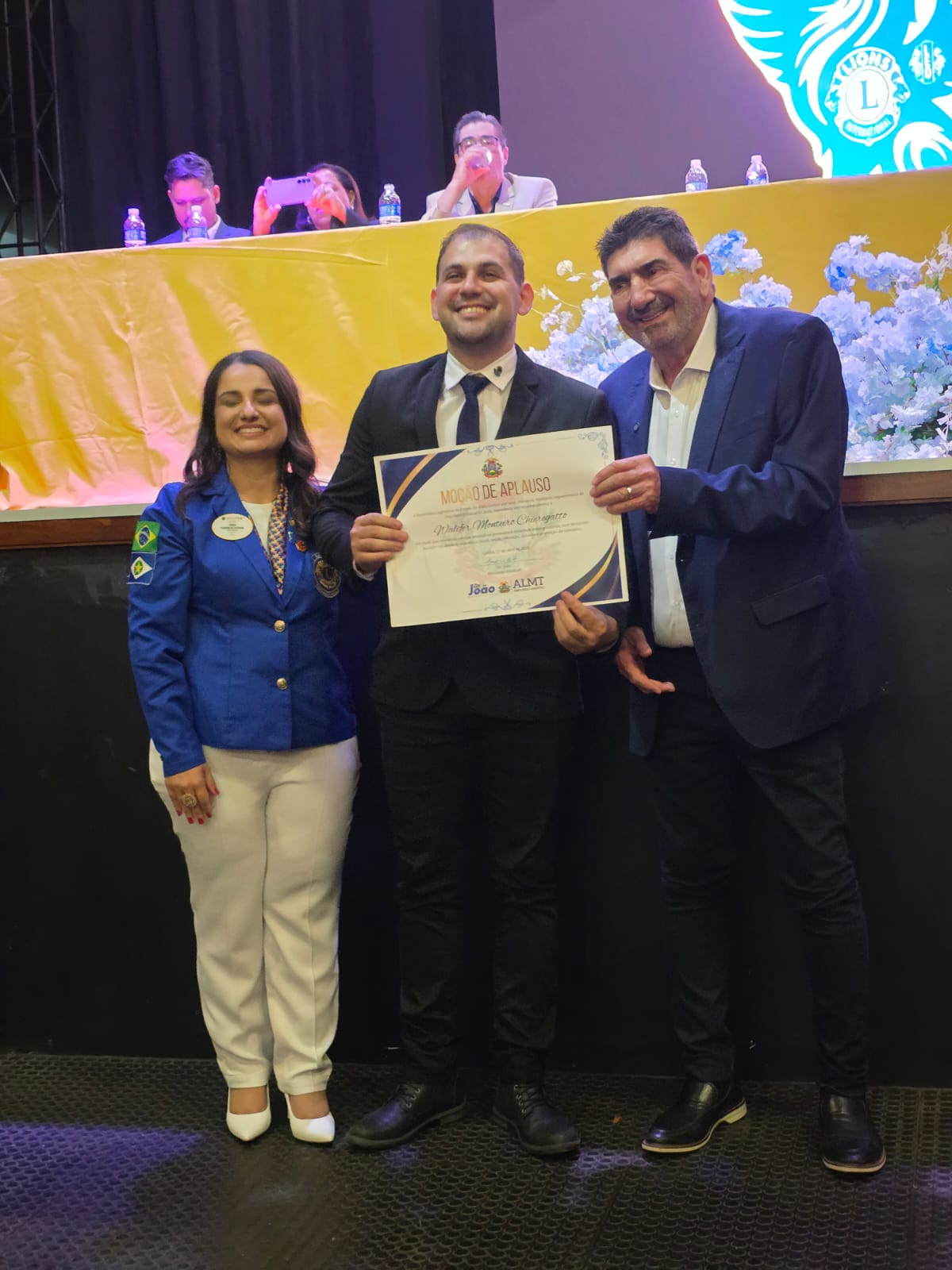 Sessão Solene com entrega de honrarias marca abertura de Convenção Distrital do Lions em Tangará da Serra
