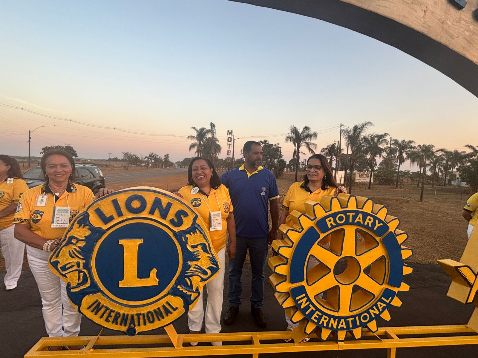 Governadora Francileide lidera caravana do LB-4 na primeira RCG em Tupaciguara Minas Gerais