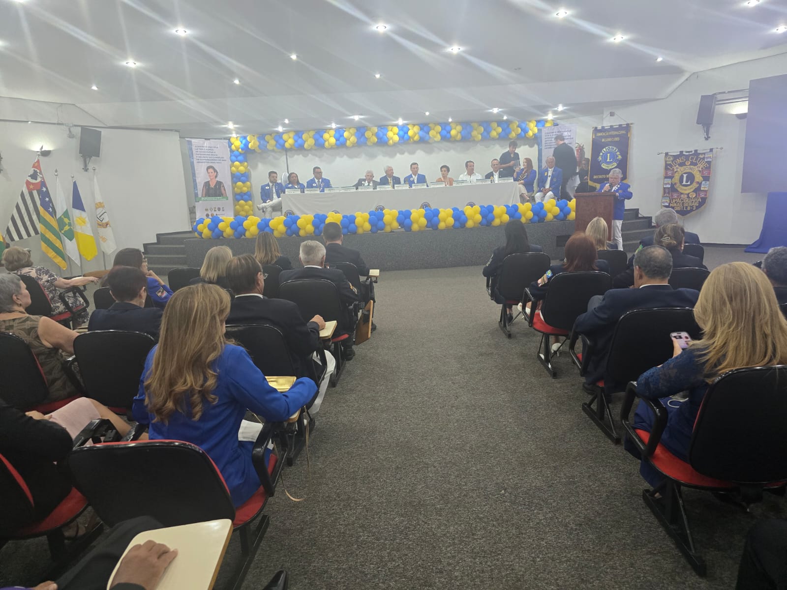 Governadora Francileide lidera caravana do LB-4 na primeira RCG em Tupaciguara Minas Gerais