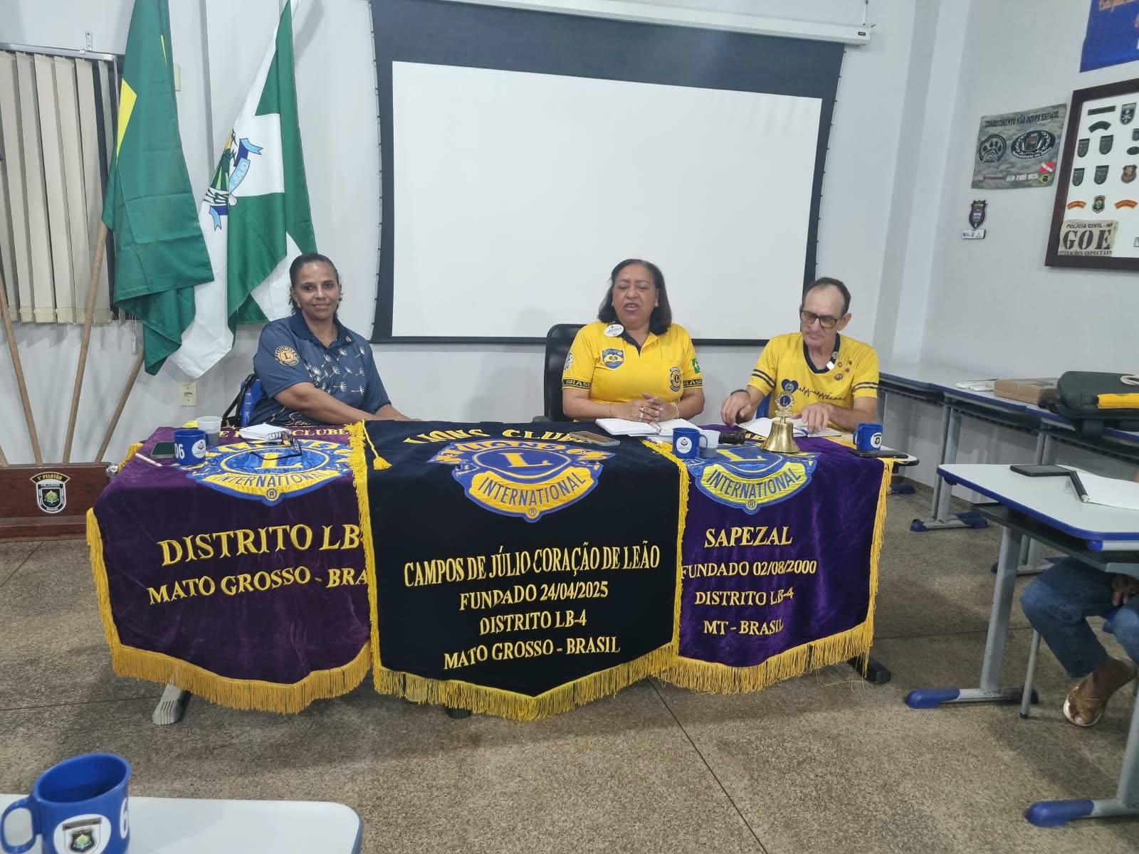 Governadora Francileide visita Lions Clube Campos de Júlio